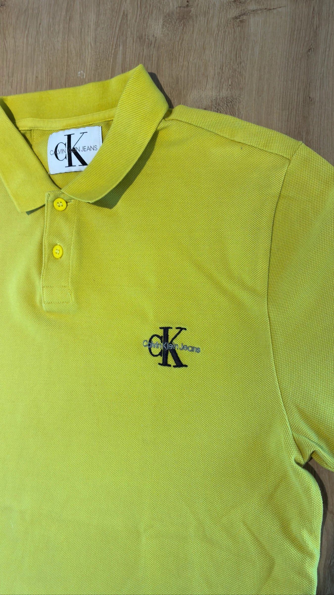Polo Calvin Klein Amarelo – Tamanho P – photo 5